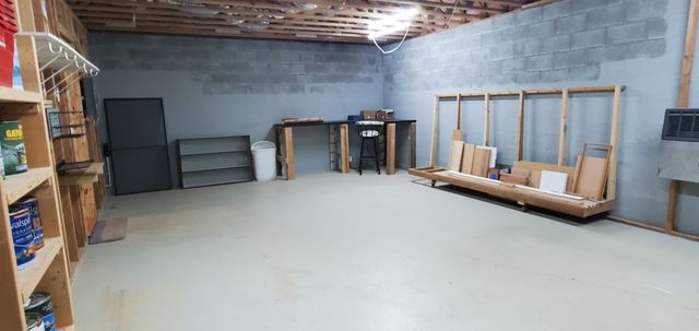 1109 Ellis Ct, Chapmansboro, TN 37035