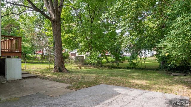 2427 Leslie Avenue, Overland, MO 63114