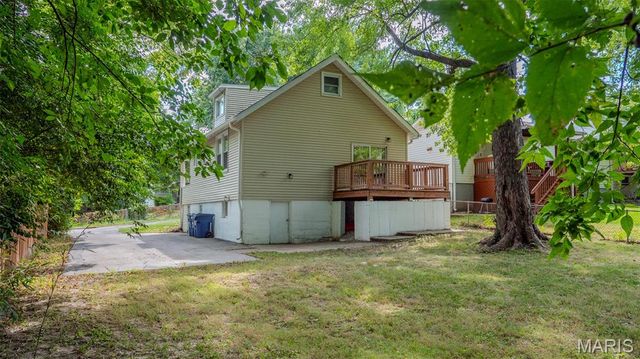 2427 Leslie Avenue, Overland, MO 63114