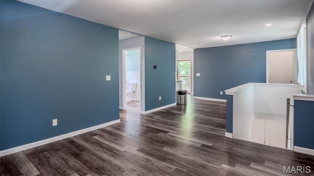 2427 Leslie Avenue, Overland, MO 63114