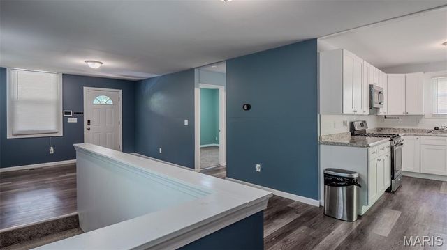 2427 Leslie Avenue, Overland, MO 63114