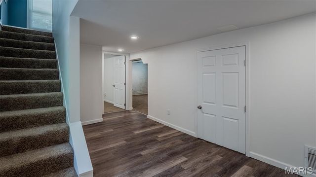 2427 Leslie Avenue, Overland, MO 63114