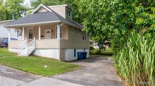 2427 Leslie Avenue, Overland, MO 63114