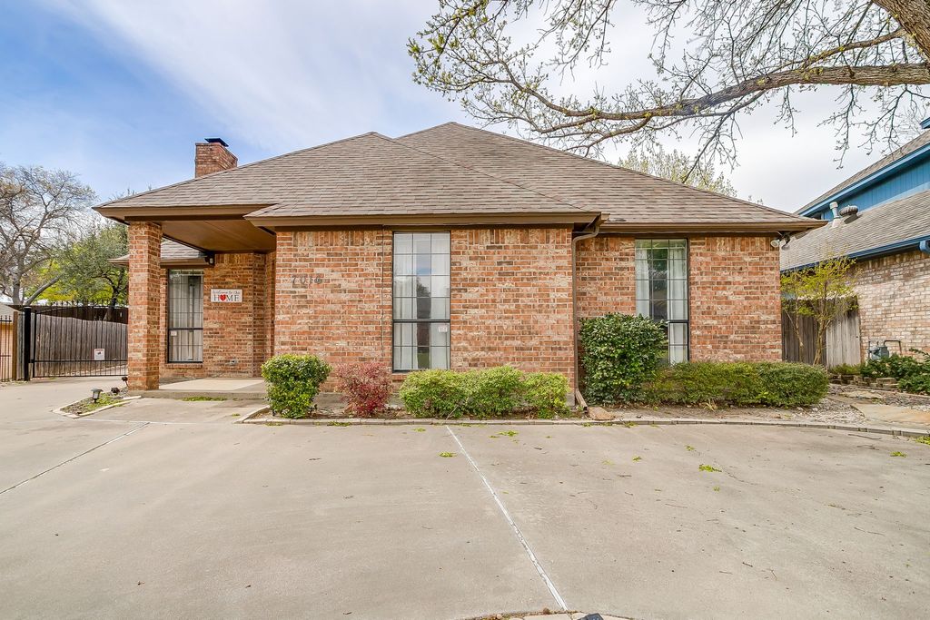 7016 Allen Place Drive, Fort Worth, TX 76116