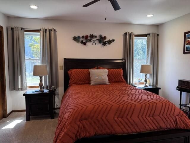 S77W26575 Crestview COURT, Waukesha, WI 53189