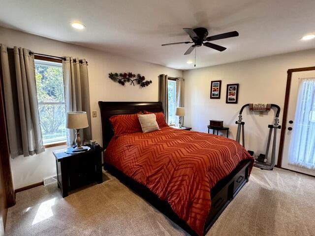 S77W26575 Crestview COURT, Waukesha, WI 53189