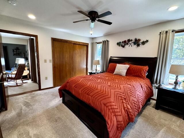S77W26575 Crestview COURT, Waukesha, WI 53189