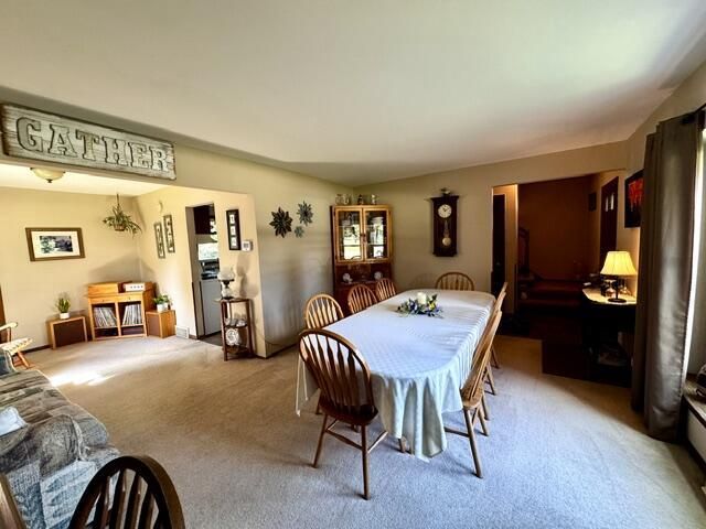 S77W26575 Crestview COURT, Waukesha, WI 53189