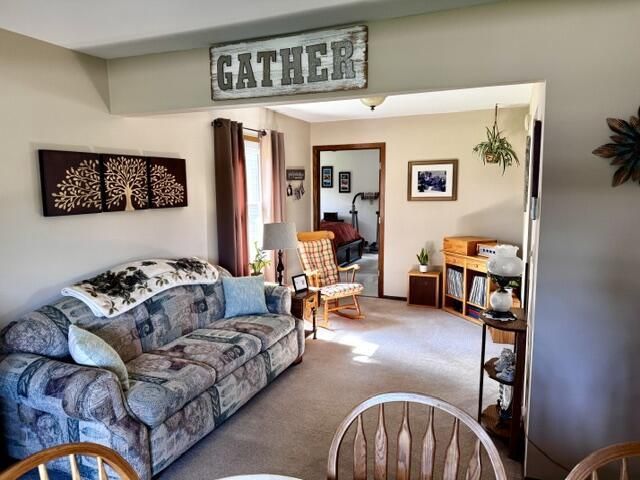 S77W26575 Crestview COURT, Waukesha, WI 53189