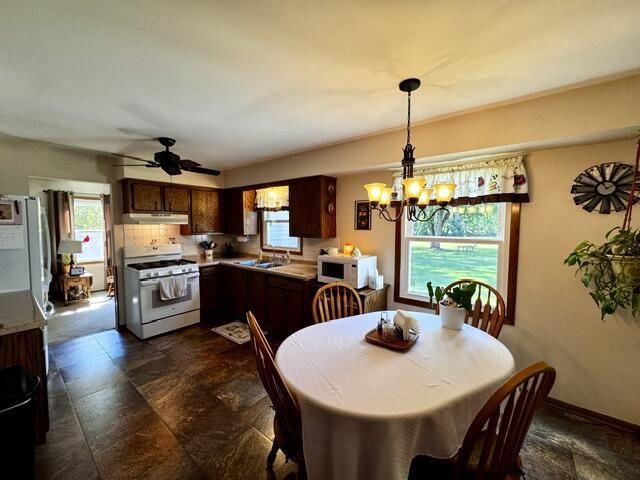 S77W26575 Crestview COURT, Waukesha, WI 53189