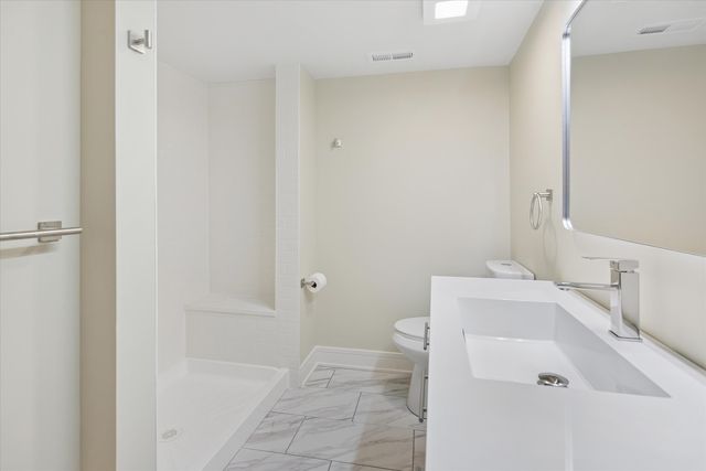 2121 W 71st Place, Chicago, IL 60636