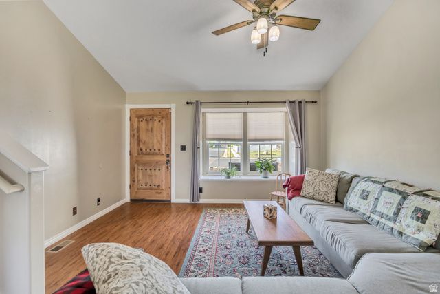 272 E 1150 N, Harrisville, UT 84404