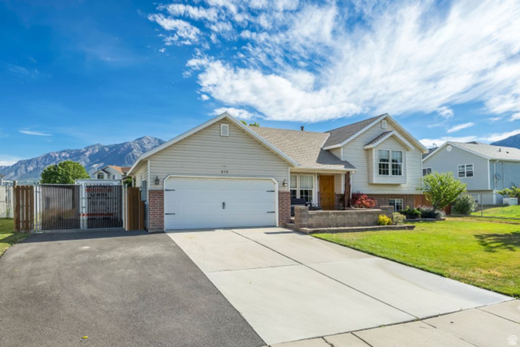 272 E 1150 N, Harrisville, UT 84404