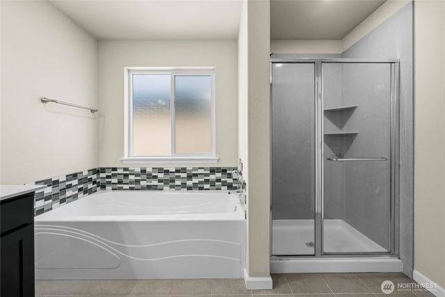2808 S 376th Street, Federal Way, WA 98003
