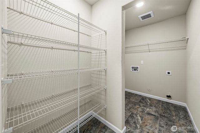 2808 S 376th Street, Federal Way, WA 98003