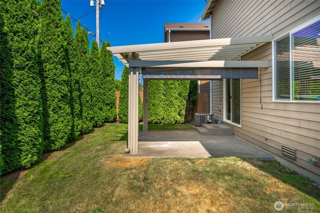 2808 S 376th Street, Federal Way, WA 98003
