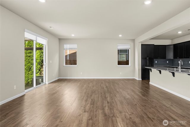 2808 S 376th Street, Federal Way, WA 98003