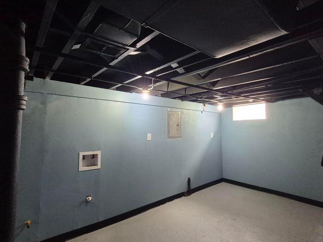 908 E 45th Avenue, Gary, IN 46409