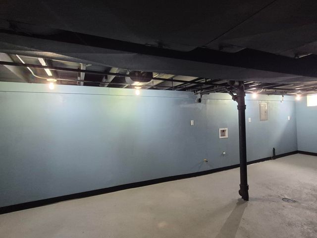 908 E 45th Avenue, Gary, IN 46409