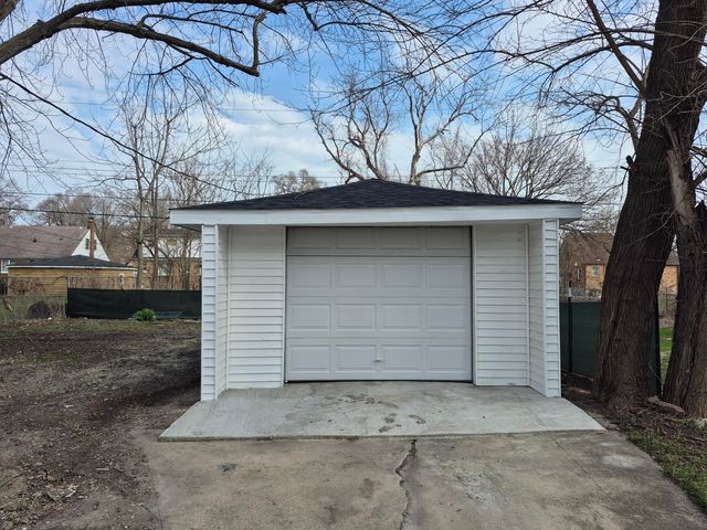 908 E 45th Avenue, Gary, IN 46409