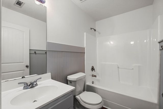 1 Kenny's Court, Fort Mitchell, AL 36856
