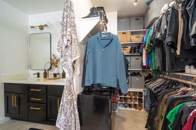 1168 NE Bonney Doon Lane, Grants Pass, OR 97526