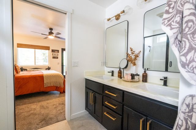 1168 NE Bonney Doon Lane, Grants Pass, OR 97526