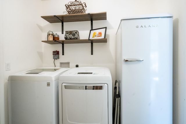 1168 NE Bonney Doon Lane, Grants Pass, OR 97526