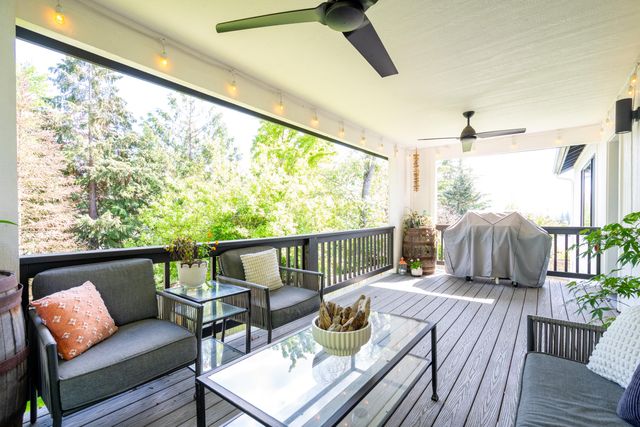 1168 NE Bonney Doon Lane, Grants Pass, OR 97526