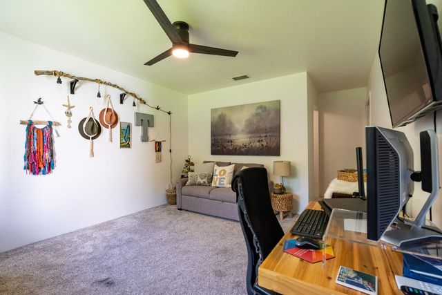 1168 NE Bonney Doon Lane, Grants Pass, OR 97526