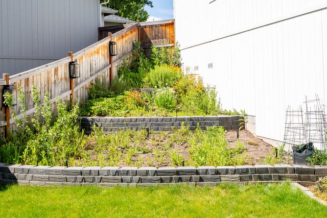 1168 NE Bonney Doon Lane, Grants Pass, OR 97526