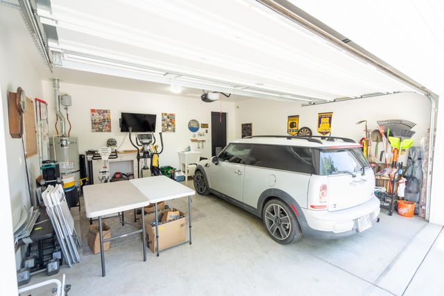 1168 NE Bonney Doon Lane, Grants Pass, OR 97526