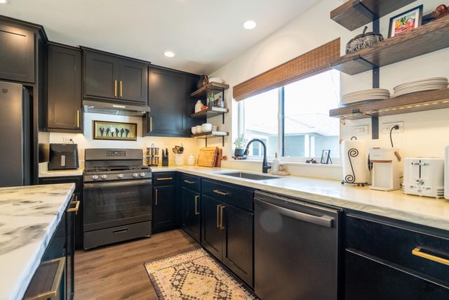 1168 NE Bonney Doon Lane, Grants Pass, OR 97526