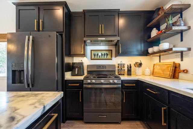 1168 NE Bonney Doon Lane, Grants Pass, OR 97526