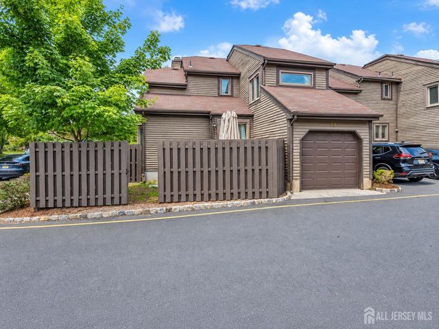 93 Riverbend Drive, North Brunswick, NJ 08902