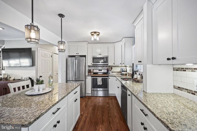 353 REDWOOD AVE, Hamilton, NJ 08610