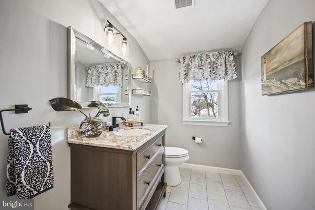 353 REDWOOD AVE, Hamilton, NJ 08610