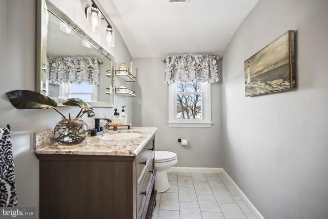 353 REDWOOD AVE, Hamilton, NJ 08610