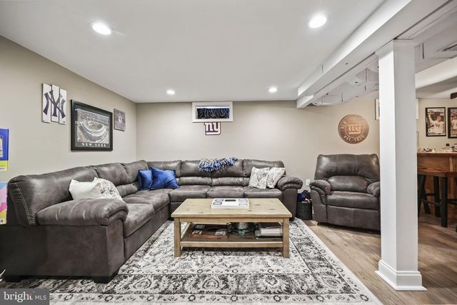 353 REDWOOD AVE, Hamilton, NJ 08610