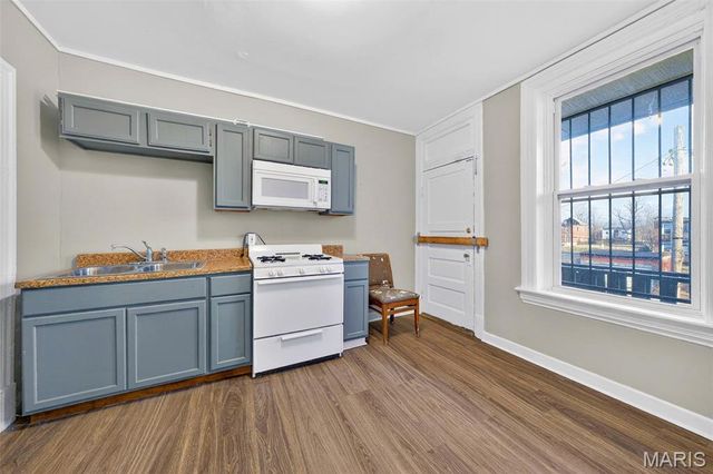 4703 Labadie Avenue, St Louis, MO 63115