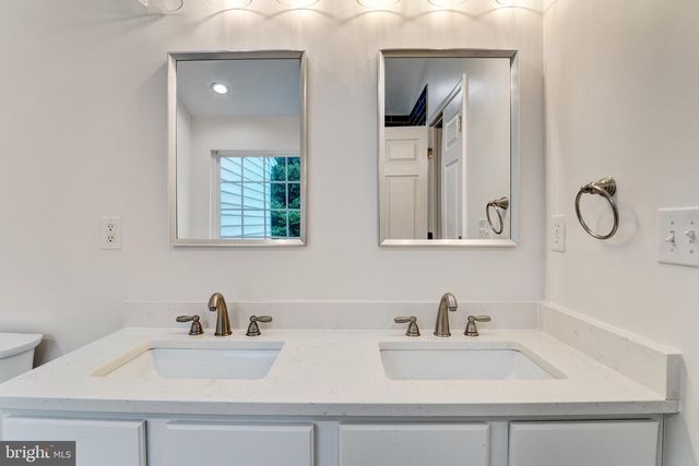 2606 OAK VALLEY DR, Woodbridge, VA 22191