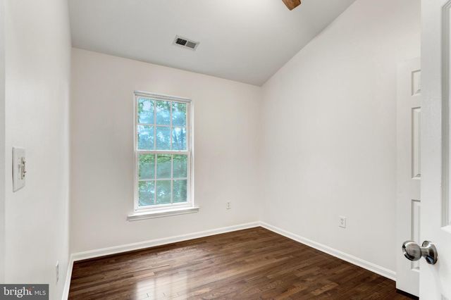 2606 OAK VALLEY DR, Woodbridge, VA 22191