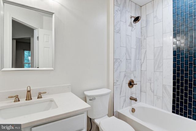 2606 OAK VALLEY DR, Woodbridge, VA 22191