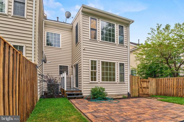 2606 OAK VALLEY DR, Woodbridge, VA 22191