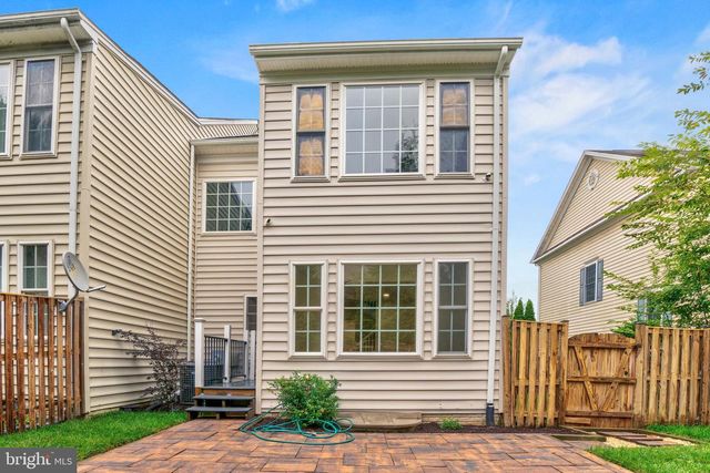 2606 OAK VALLEY DR, Woodbridge, VA 22191