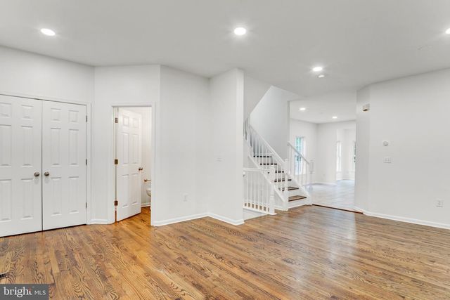 2606 OAK VALLEY DR, Woodbridge, VA 22191