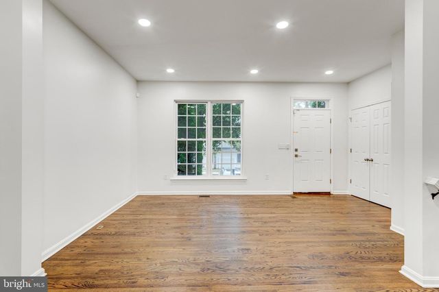 2606 OAK VALLEY DR, Woodbridge, VA 22191