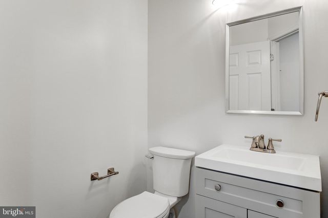 2606 OAK VALLEY DR, Woodbridge, VA 22191