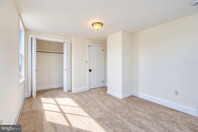 9 W PENNSYLVANIA AVE, Stewartstown, PA 17363