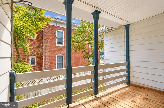 9 W PENNSYLVANIA AVE, Stewartstown, PA 17363